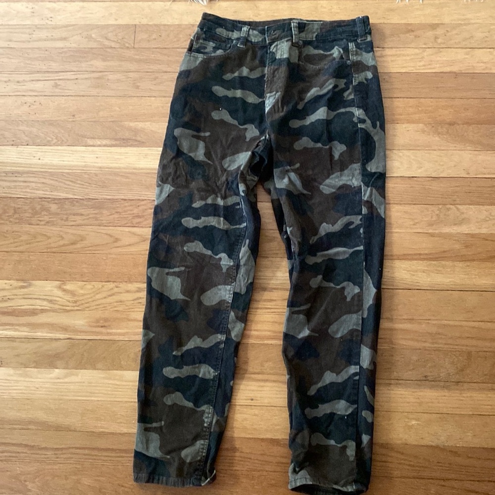 American Eagle Camouflage Corduroy Mom Jean